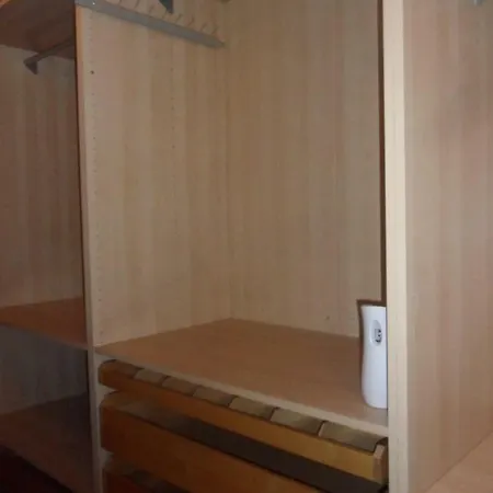 Emmet House شقة
